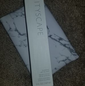 Mary Kay Cityscape silkening dry oil mist